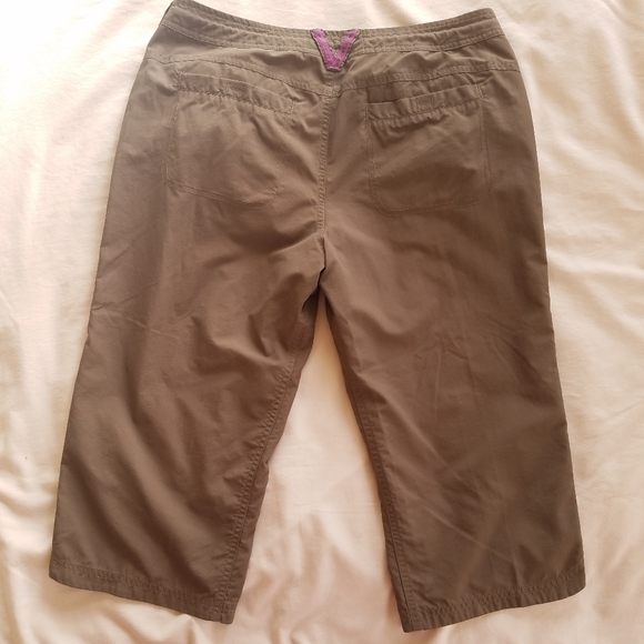 The North Face Tan Nylon Hiking Capri Pants - Picture 7 of 10